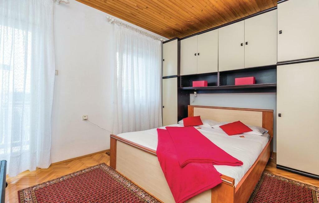 Holiday Home Gobac Ичичи Экстерьер фото